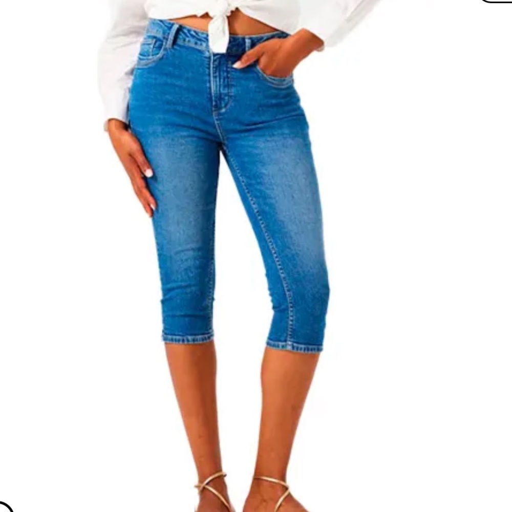 Garcia Women's Blue Cropped Jeans